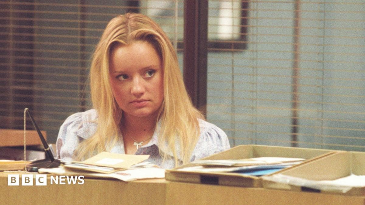 Lucy Davis as Dawn in The Office
