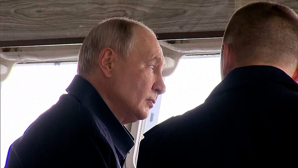 Putin watches Russian navy drills off Russia's Sakhalin Island